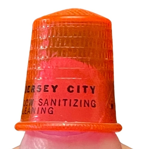 VINTAGE Brunswick Laundry Jersey City Orange Plastic Advertising Thimble - Picture 4 of 10